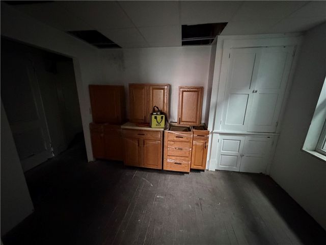 759 Mckean Ave, Donora, PA 15033