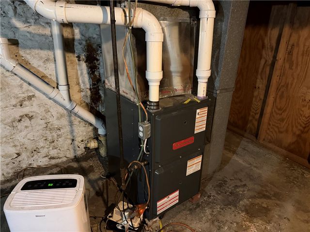 759 Mckean Ave, Donora, PA 15033