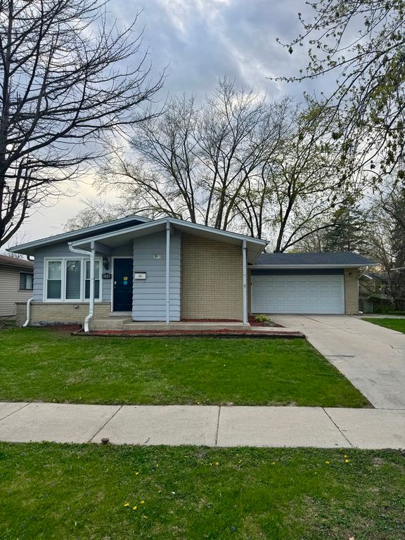 436 N PLEASANT Drive, Glenwood, IL 60425