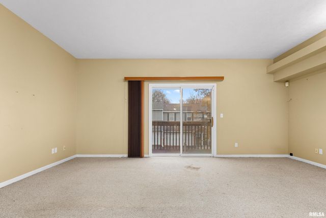 3510 N Kingston Dr Apt 5, Peoria, IL 61604