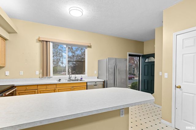 3510 N Kingston Dr Apt 5, Peoria, IL 61604