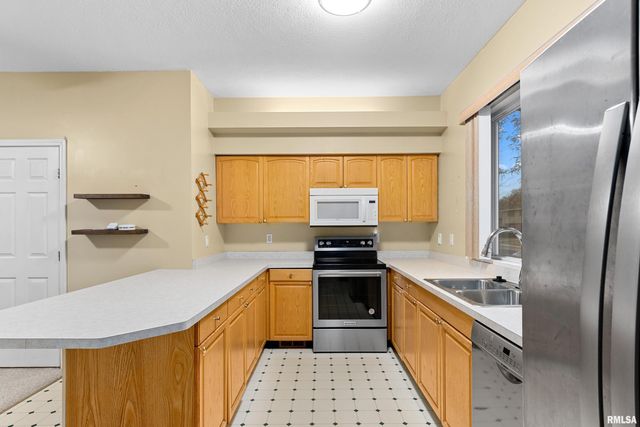 3510 N Kingston Dr Apt 5, Peoria, IL 61604