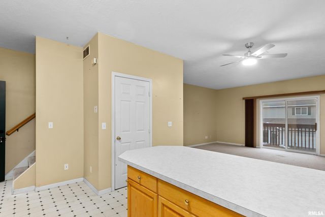 3510 N Kingston Dr Apt 5, Peoria, IL 61604