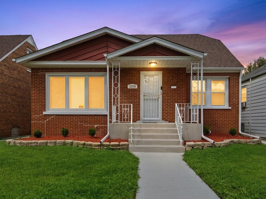 12536 S Union Avenue, Chicago, IL 60628