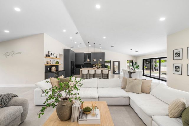 926 SW 35th Court, Boynton Beach, FL 33435