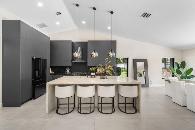 926 SW 35th Court, Boynton Beach, FL 33435