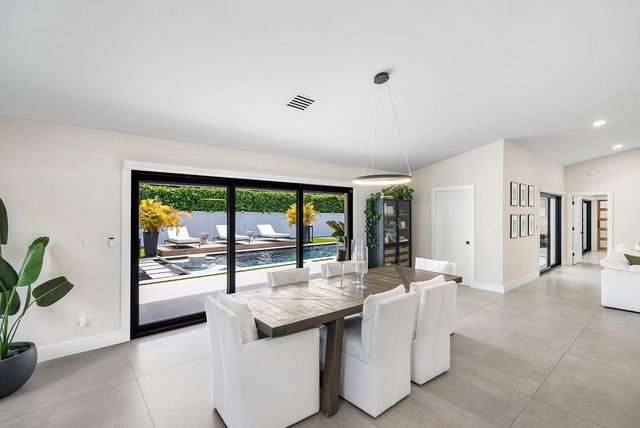 926 SW 35th Court, Boynton Beach, FL 33435