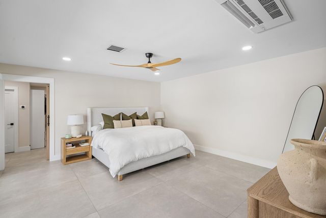 926 SW 35th Court, Boynton Beach, FL 33435