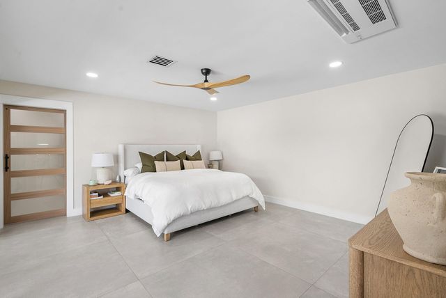 926 SW 35th Court, Boynton Beach, FL 33435