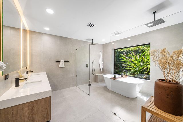 926 SW 35th Court, Boynton Beach, FL 33435