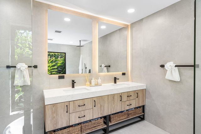 926 SW 35th Court, Boynton Beach, FL 33435