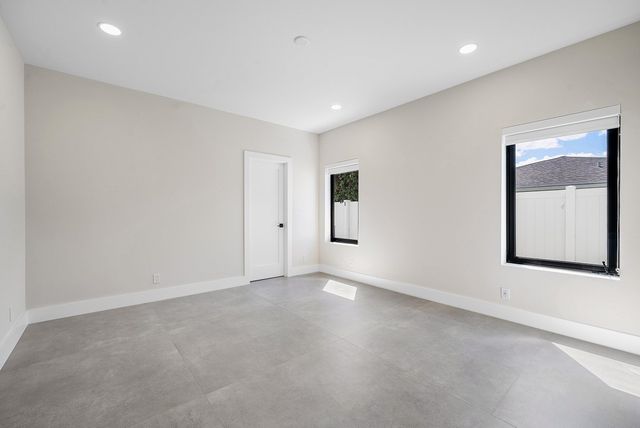 926 SW 35th Court, Boynton Beach, FL 33435