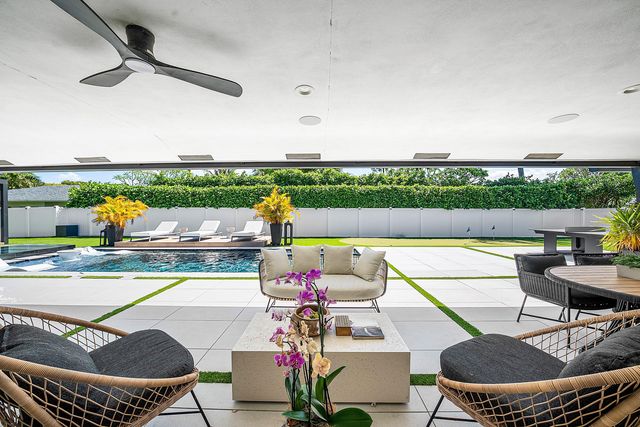 926 SW 35th Court, Boynton Beach, FL 33435