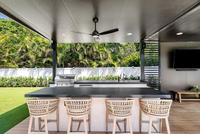 926 SW 35th Court, Boynton Beach, FL 33435