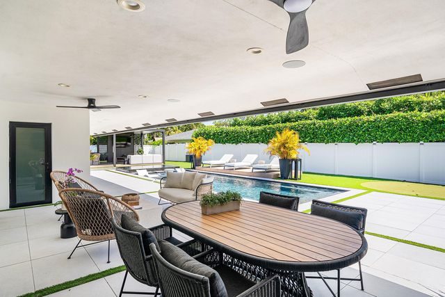 926 SW 35th Court, Boynton Beach, FL 33435