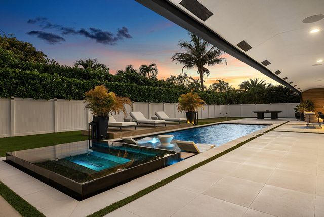 926 SW 35th Court, Boynton Beach, FL 33435