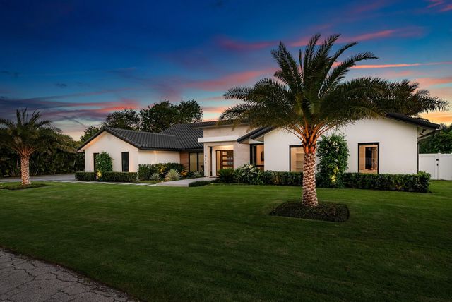 926 SW 35th Court, Boynton Beach, FL 33435