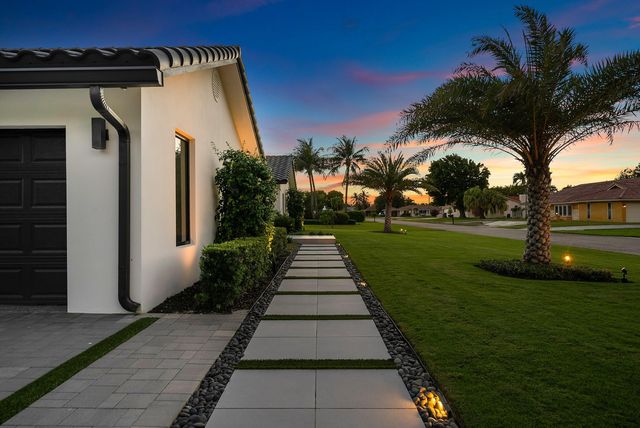 926 SW 35th Court, Boynton Beach, FL 33435