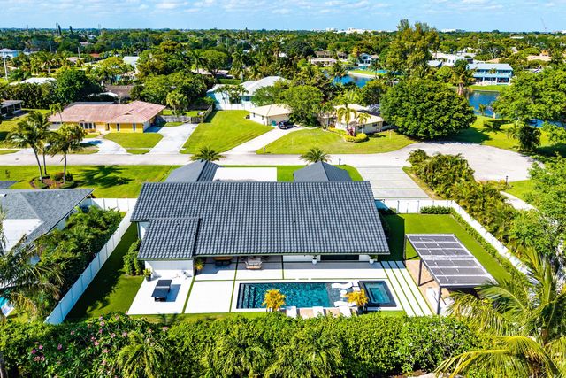 926 SW 35th Court, Boynton Beach, FL 33435