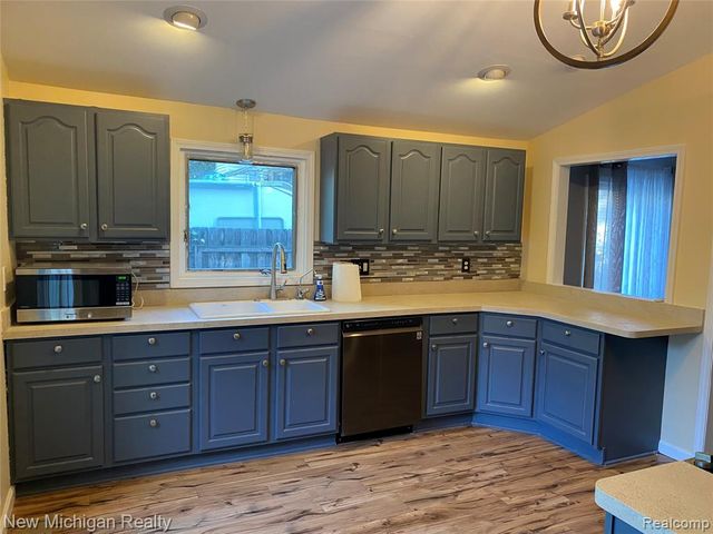 3262 Edgemere Street, Commerce Twp, MI 48382