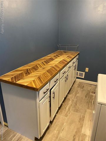 3262 Edgemere Street, Commerce Twp, MI 48382