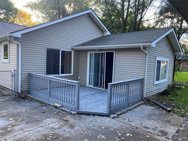 3262 Edgemere Street, Commerce Twp, MI 48382