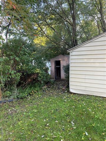 3262 Edgemere Street, Commerce Twp, MI 48382