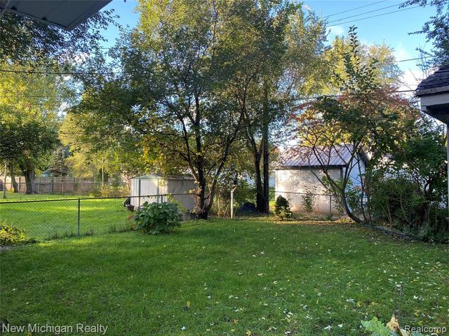 3262 Edgemere Street, Commerce Twp, MI 48382