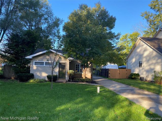 3262 Edgemere Street, Commerce Twp, MI 48382