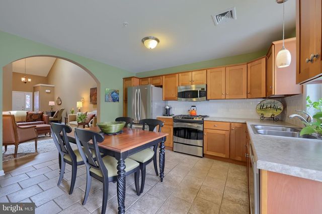 1343 FIELDSTONE DR, Mount Joy, PA 17552