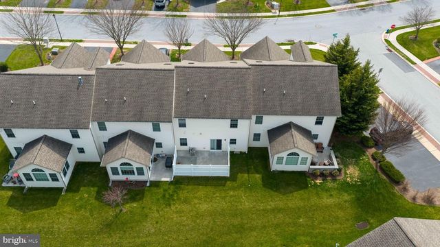 1343 FIELDSTONE DR, Mount Joy, PA 17552