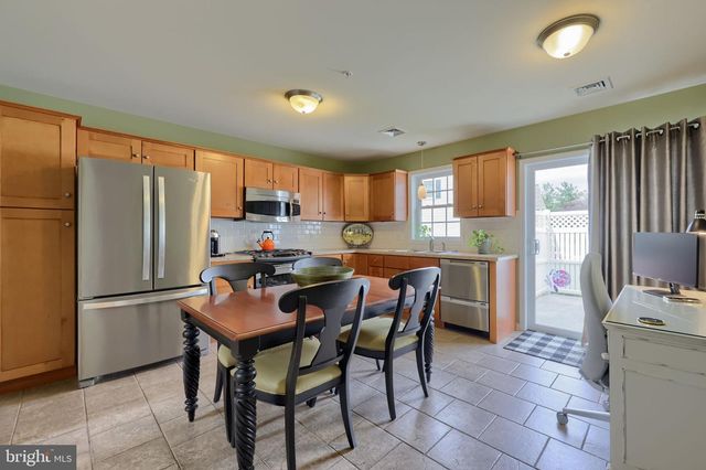 1343 FIELDSTONE DR, Mount Joy, PA 17552