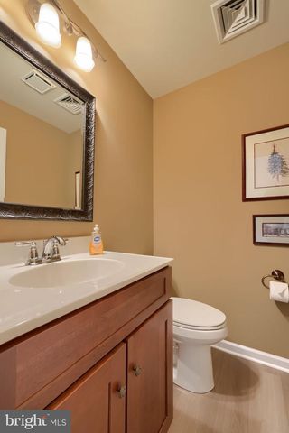 1343 FIELDSTONE DR, Mount Joy, PA 17552