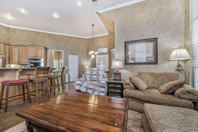 5800 BUFFALO SPRINGS Trail, Amarillo, TX 79119