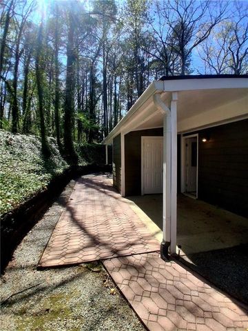 4067 Coopers Hill Drive, Smyrna, GA 30080