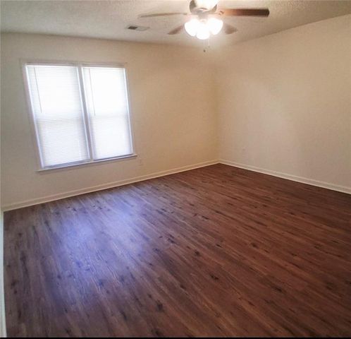 4067 Coopers Hill Drive, Smyrna, GA 30080