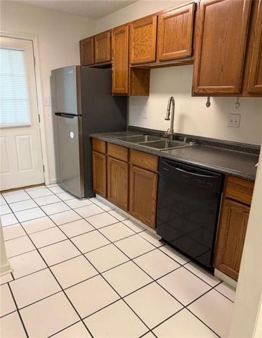 4067 Coopers Hill Drive, Smyrna, GA 30080