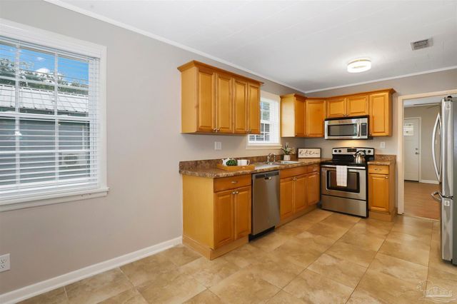 2807 E Brainerd St, Pensacola, FL 32503