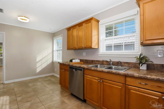 2807 E Brainerd St, Pensacola, FL 32503