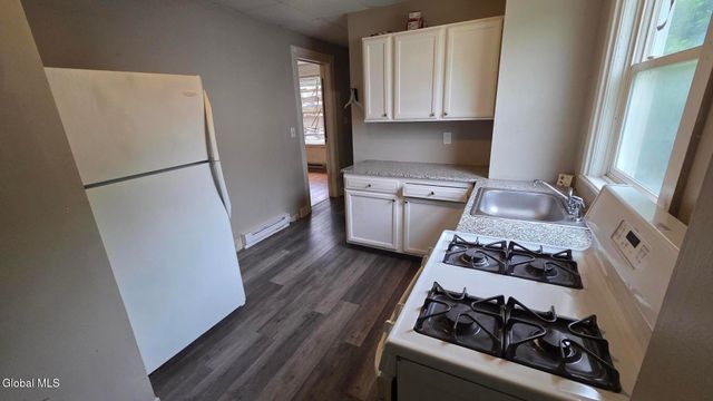 404 Delaware Avenue, Albany, NY 12209