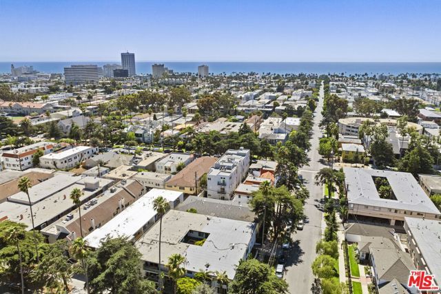907 Lincoln Boulevard PH 302, Santa Monica, CA 90403