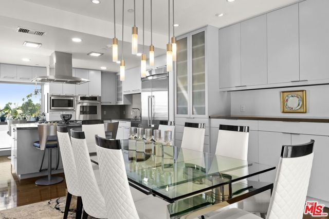 907 Lincoln Boulevard PH 302, Santa Monica, CA 90403