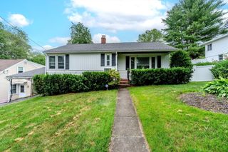 70 Rich St, Worcester, MA 01602