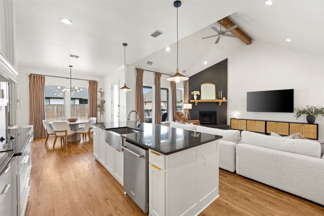 116 Steves Way, Waxahachie, TX 75165