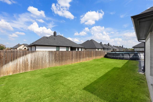 116 Steves Way, Waxahachie, TX 75165