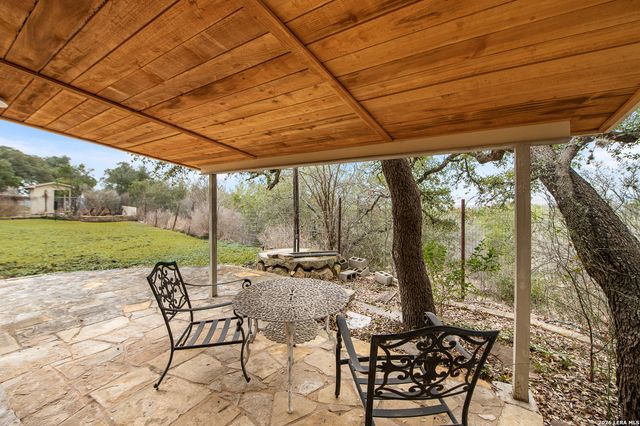 1130 Crossbow, Canyon Lake, TX 78133