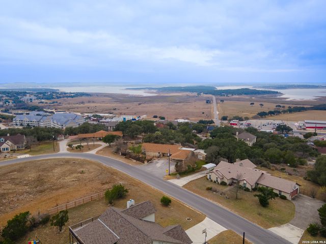 1130 Crossbow, Canyon Lake, TX 78133
