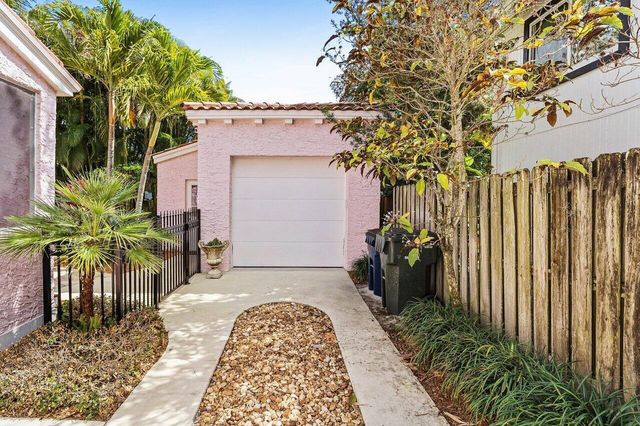 217 SE Coconut Avenue, Stuart, FL 34996