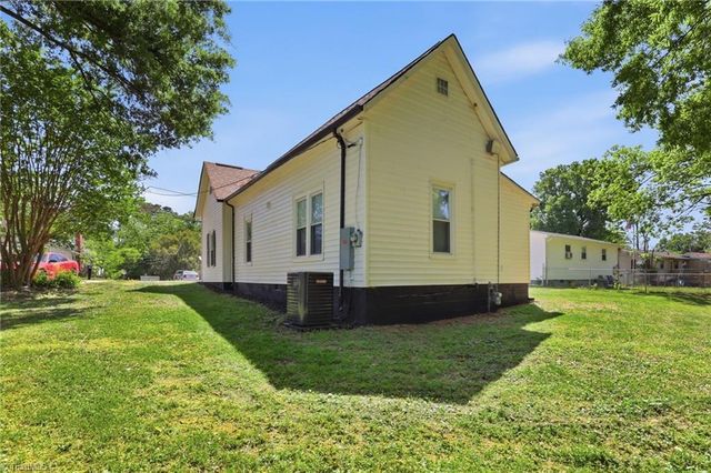 630 Davis Avenue, Newton, NC 28658