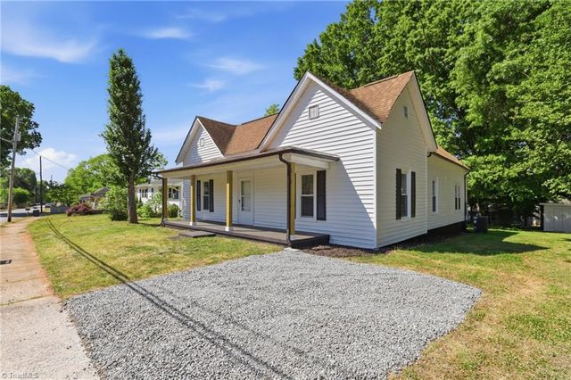 630 Davis Avenue, Newton, NC 28658